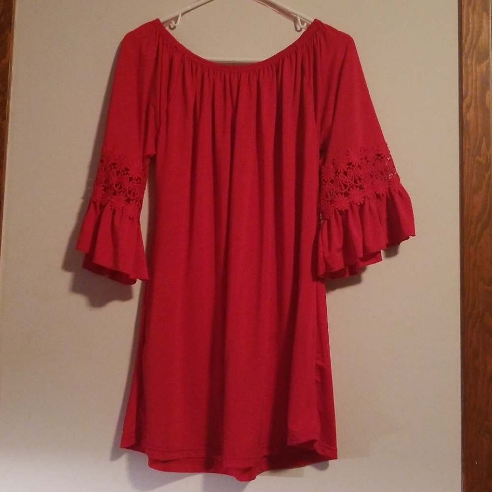Red boho shirt with floral cutout sleeves